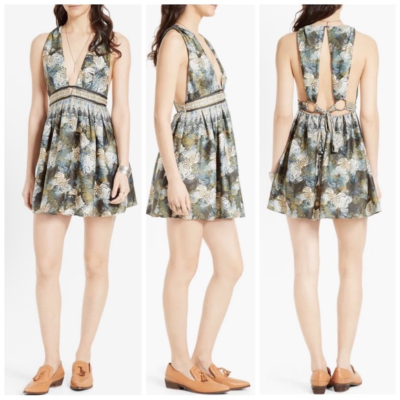 •FREE PEOPLE• Daydream Plunging Neckline Mini Dress in Multi Color Print Size XS - Picture 1 of 16